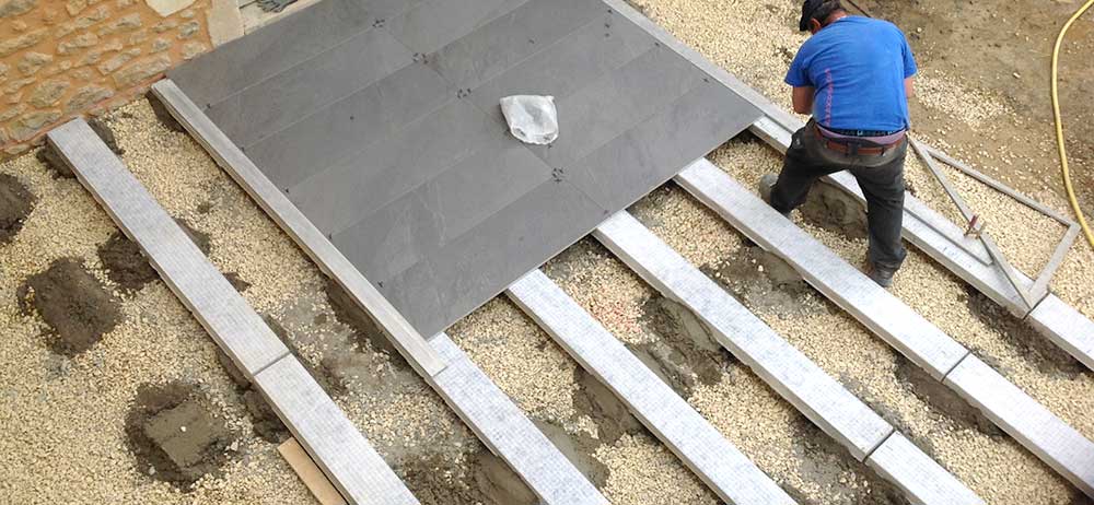 Pose du carrelage pour terrasse de jardin